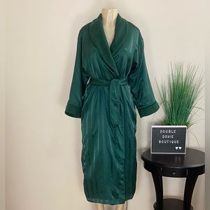 CACIQUE | Vintage Dark Green Satin Fleece Lined Pocket Robe Sz S